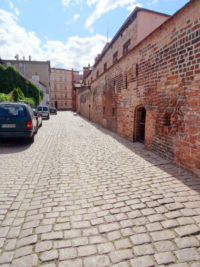 Mur 4 - Apartament Z Patio Stary Toruń エクステリア 写真